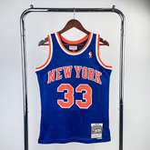 Regata Mitchell & Ness New York Knicks Road Patrick Ewing 1991-1992 Azul - Rei da Pelada