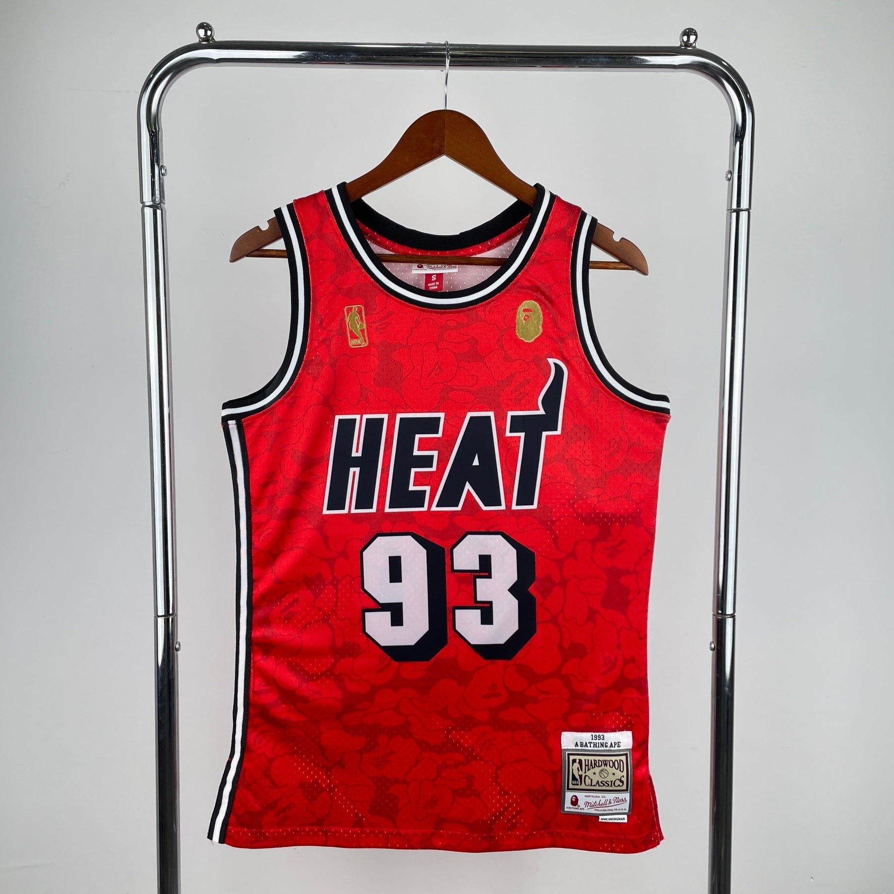 Regata Miami Heat Mitchell & Ness BAPE Edition 1993 - Rei da Pelada