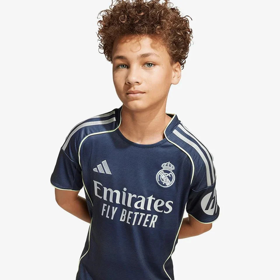 Kit Infantil Real Madrid 2025/26 II